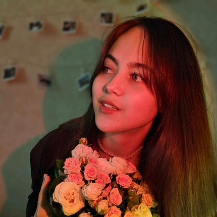 Оля