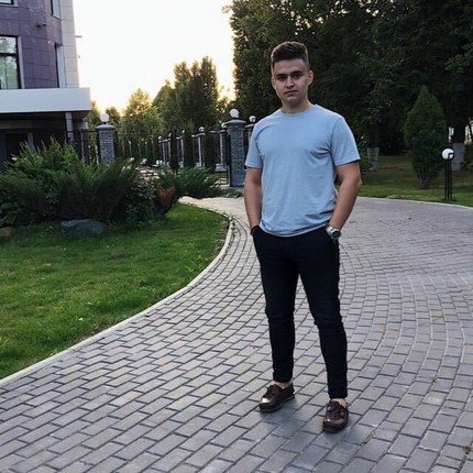 Артём