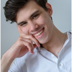 Стас