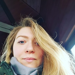 Полина