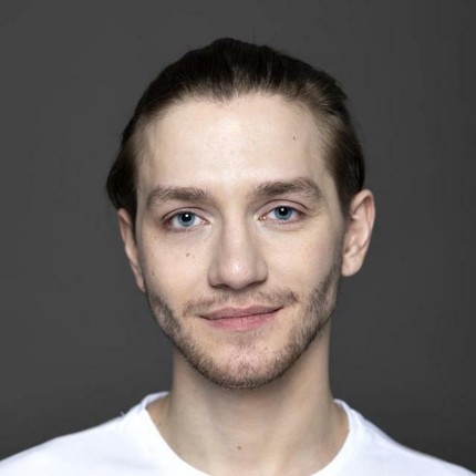 Антон Петров