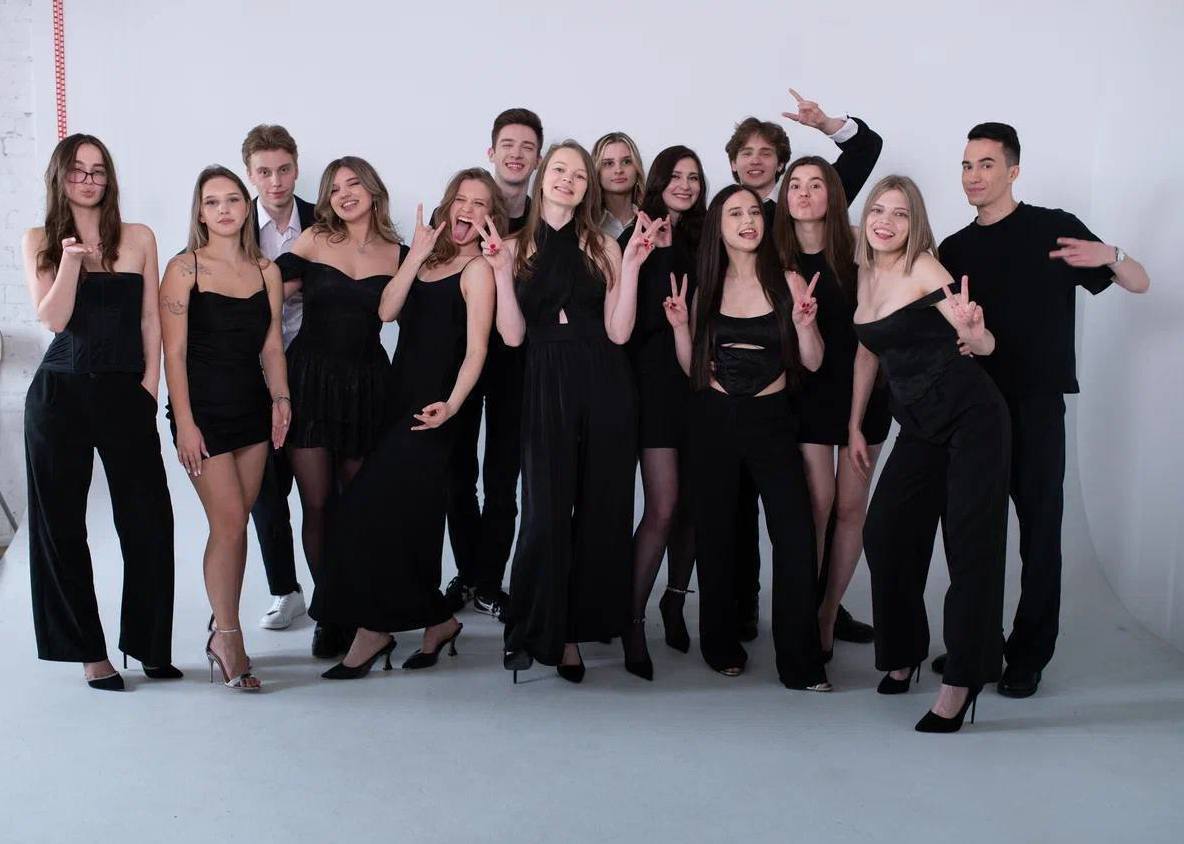 И КОНЕЧНО ЖЕ ВЕДУЩИЕ