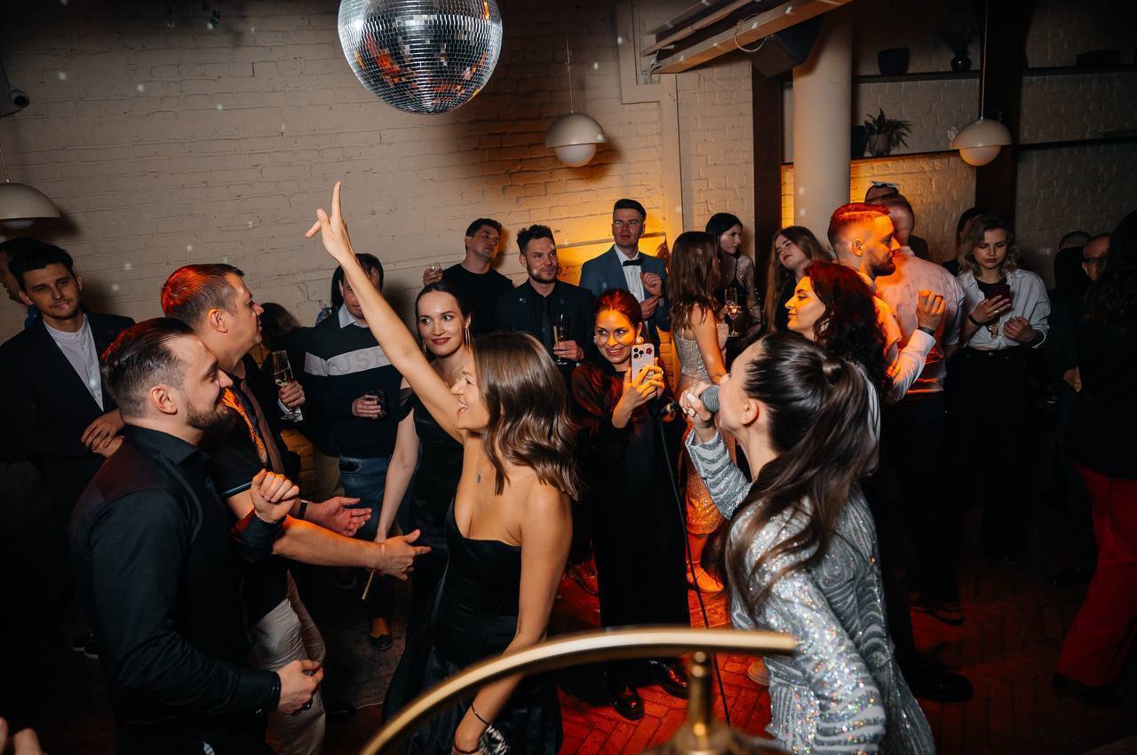 ЗНАКОМСТВА